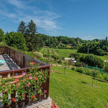 Holiday Home Mare Near River Karlovac Dış mekan fotoğraf